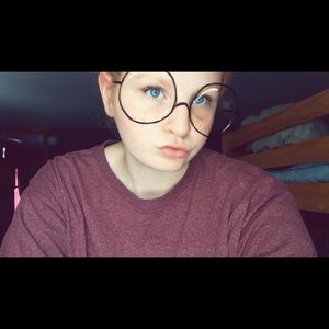 Meet your Posher, Courtney